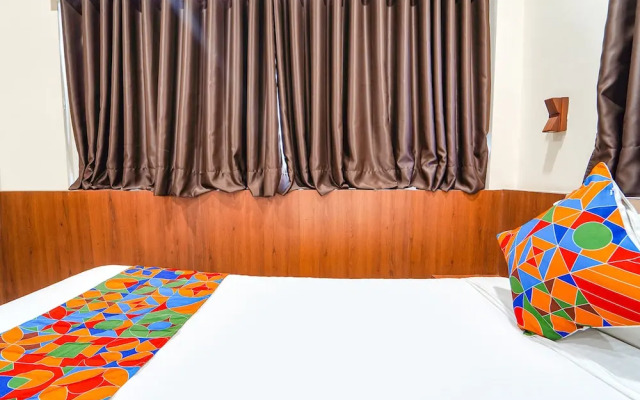 Fabhotel Stayz Inn Us Consulate