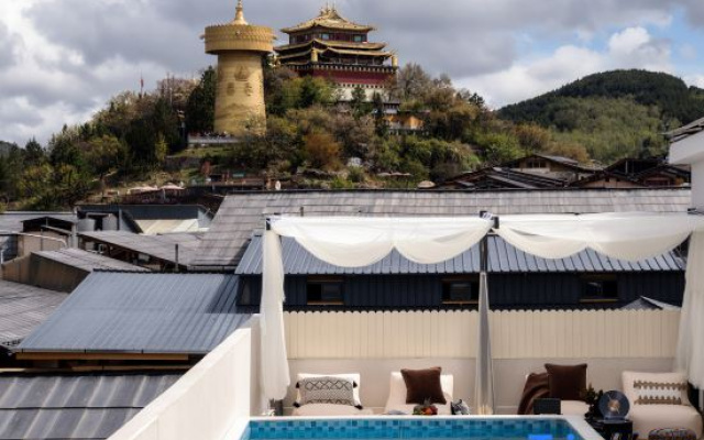 Chantilly Left Bank French Designer Homestay – Pool – Shangri-La