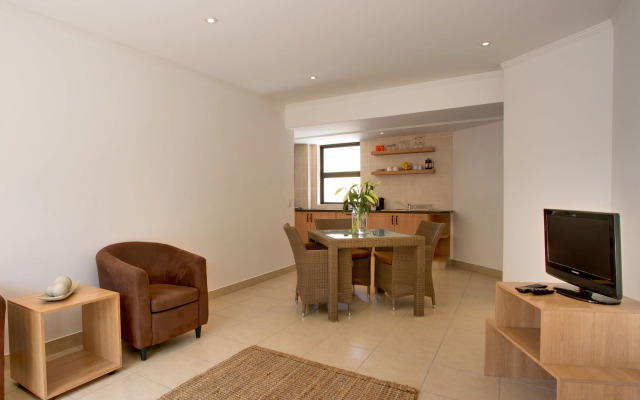 Limoni Luxury Suites