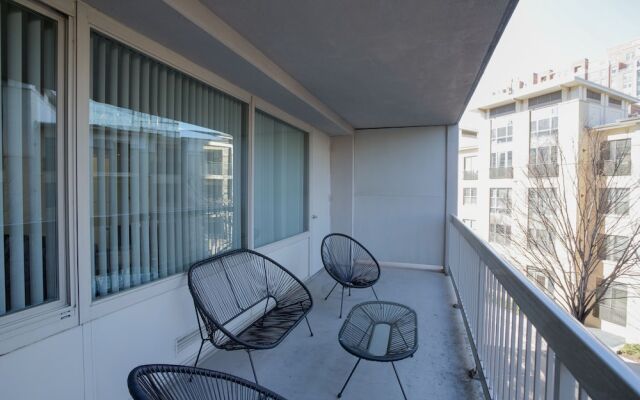 Luxury & Comfortable condo Crystal city