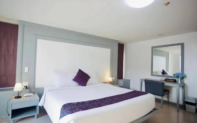 Convenient Grand Plus Hotel Suvarnabhumi