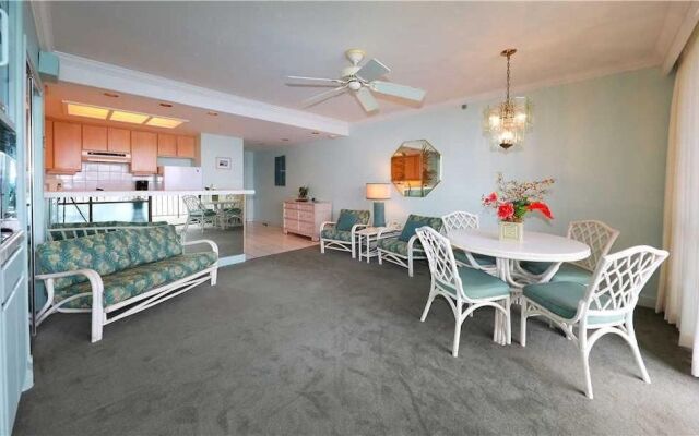 Valley Isle 707 by RedAwning