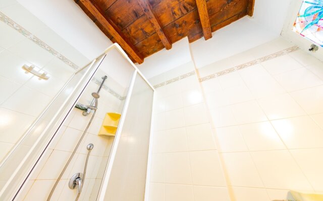 Artista Con Terrazzino