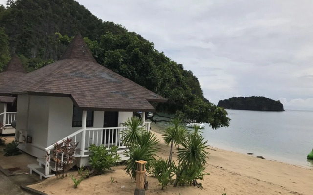 Hunongan Cove
