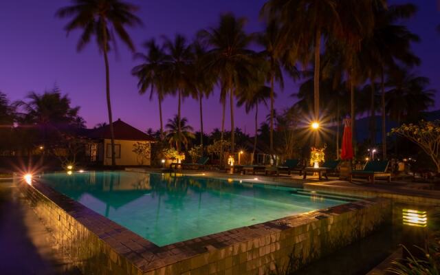 OYO 1508 Mascot Beach Hotel