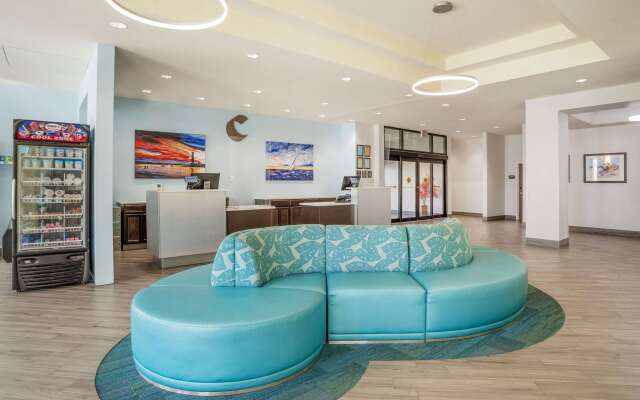 Comfort Inn & Suites Gulf Shores East Beach near Gulf State Park