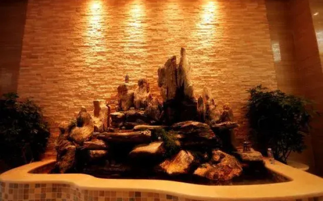 Liza Hotel