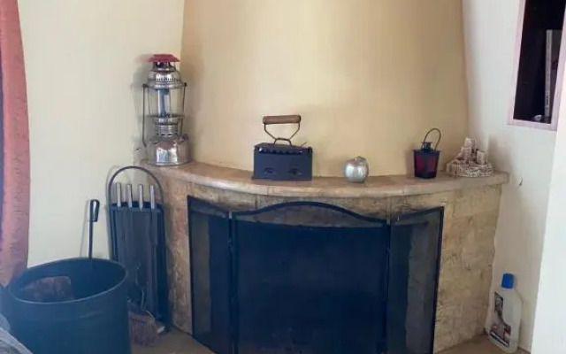 Manos’ Traditional Maisonette