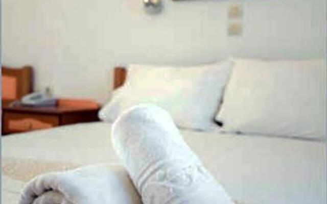Contaratos Holiday Lettings 2