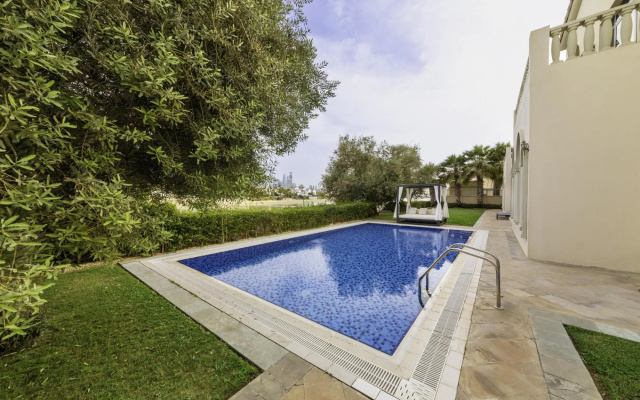 Private Pool & Beach Access Villa w/ Cinematic Vws