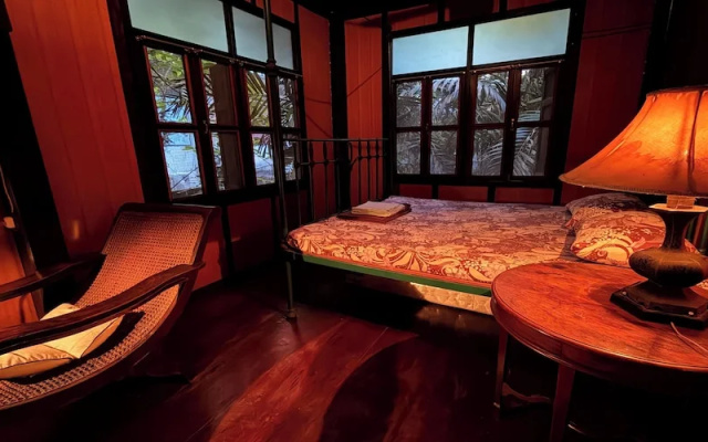 Villa Guesthouse Bangkok – Guest Rooms – Bangkok