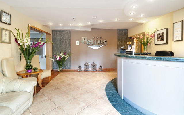 Petrus Hotel