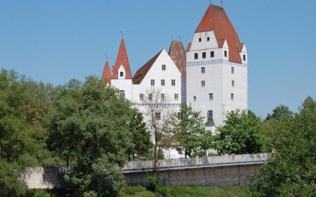 The Classic Oldtimer Hotel
