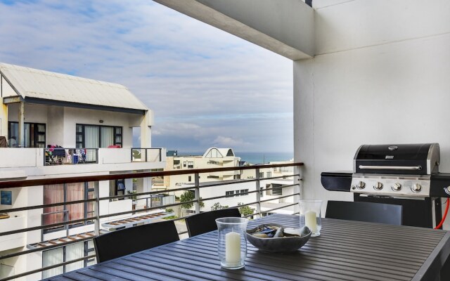 Azure 213 On Big Bay