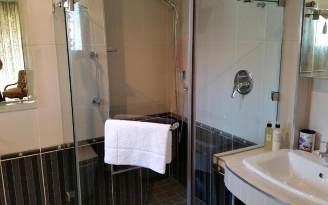 Royal Ridge Guest House