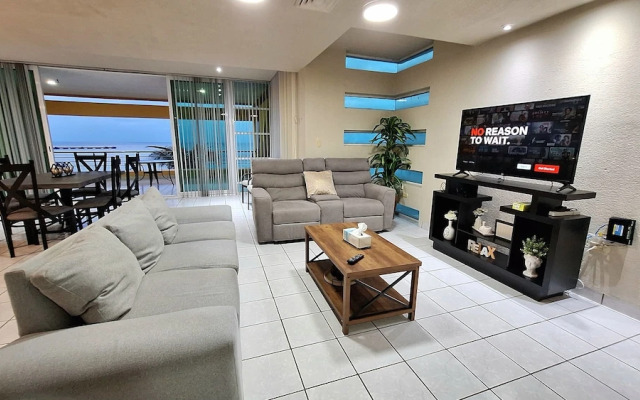 Ocean view 2BR Condo downtown Cozumel