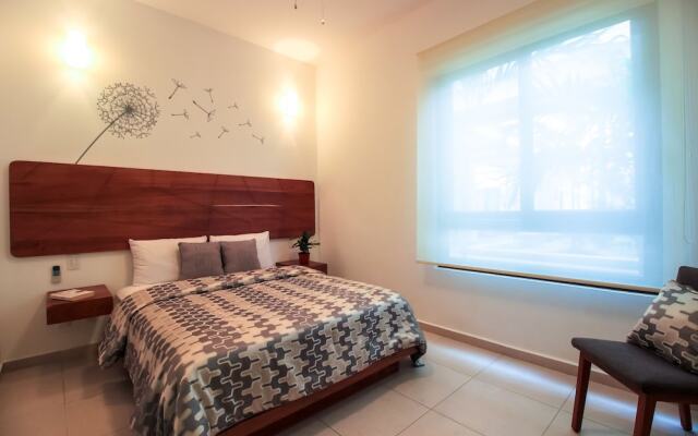 Pool View Condo in Resort by Olahola