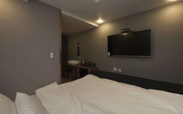 Hotel Gray