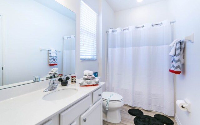 Solterra - 7008 Oakwood Street