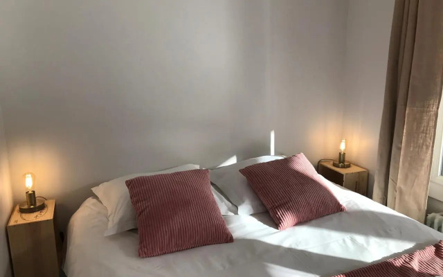 LE LYS D'OR - cosy et proche lac, balcon terrasse
