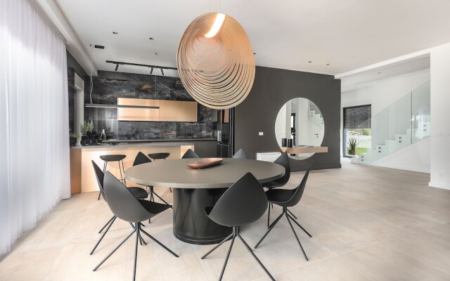 Luxury Villa del Sol