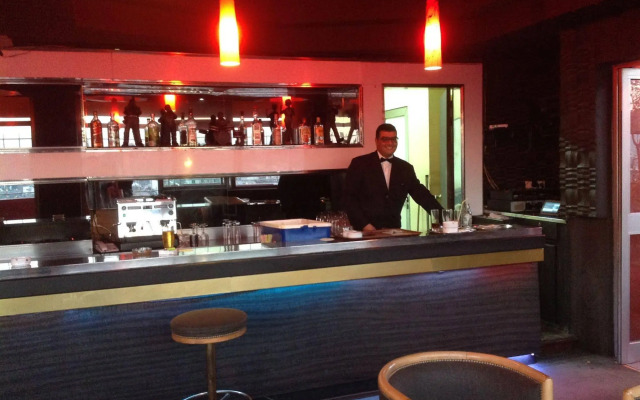 El Hana International