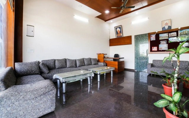 Oyo 37963 K R Guest House