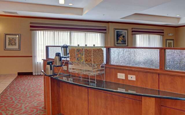 Quality Suites Near Cedar Creek Lake