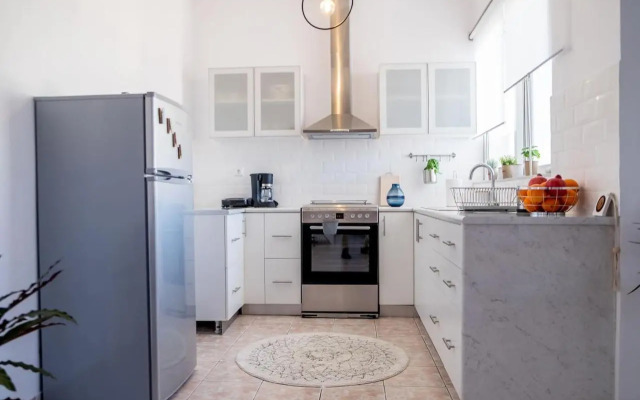 Nisos Apartment