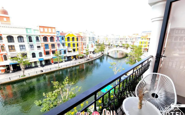 Riverside Mini Hotel Grand World