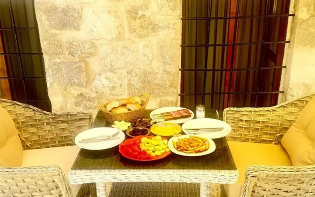 Arev Otel