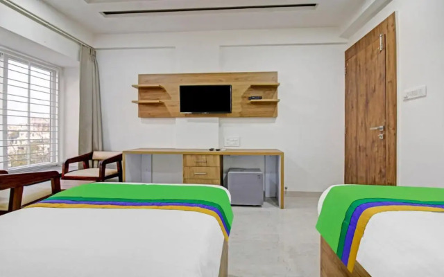 Treebo Chandraprasth Residency