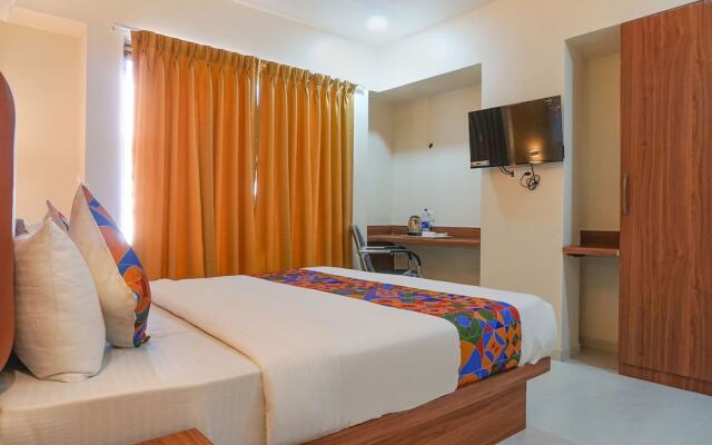 Fabhotel Emersion Residency