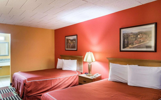 Rodeway Inn University