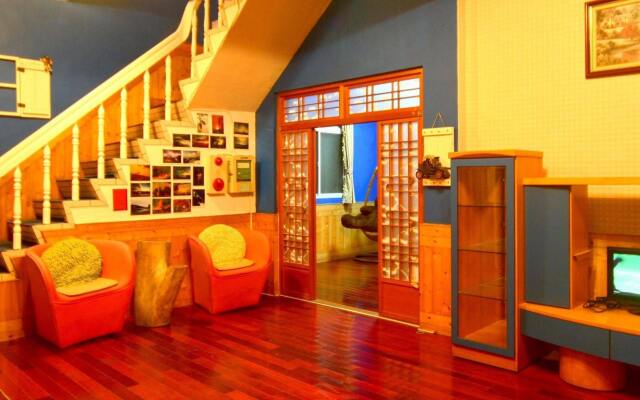 Firefly Homestay B