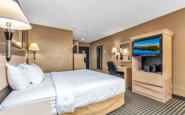 Seven Oaks Hotel Regina