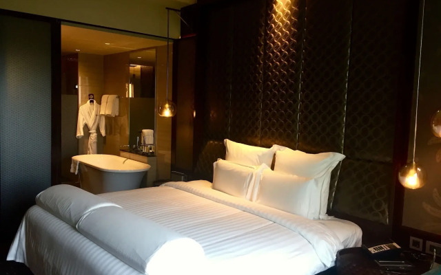 Pullman New Delhi Aerocity Hotel