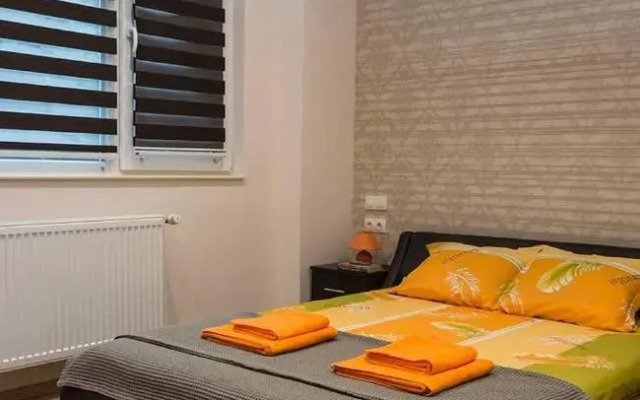 Luxury 2 bedroom,2 bathroom apart ,free parking