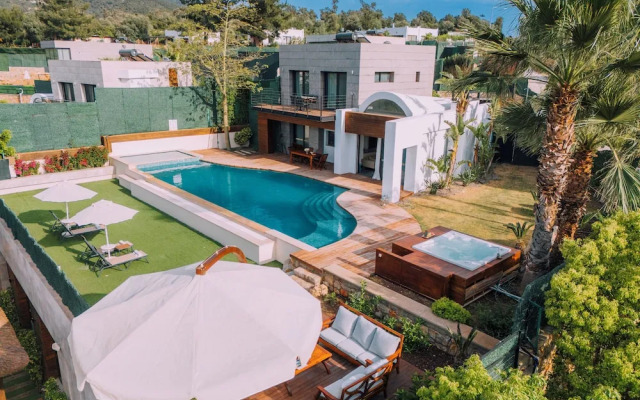 Alya Sierra Bodrum