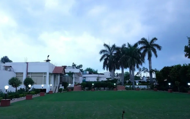 Black Mango Resort