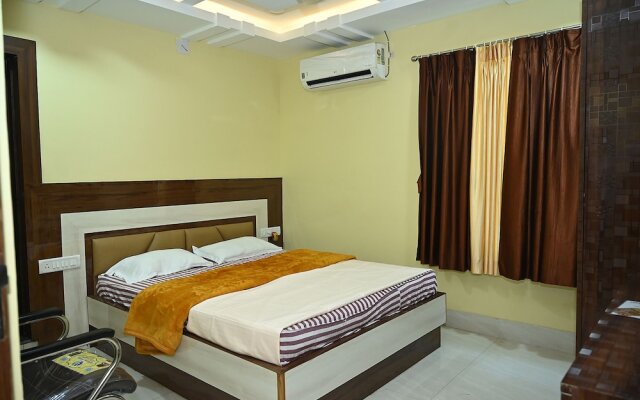 Fabhotel Golden Bliss