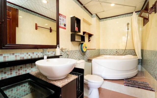 Tribee Ede Central Hostel