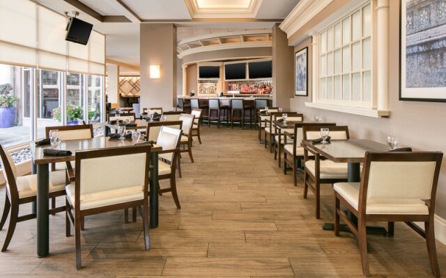 Hilton Kansas City Country Club Plaza