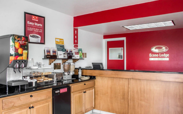 Econo Lodge University