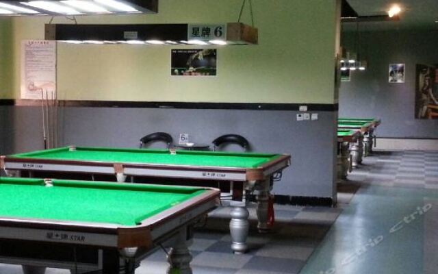 Golden Cup Automobile Building