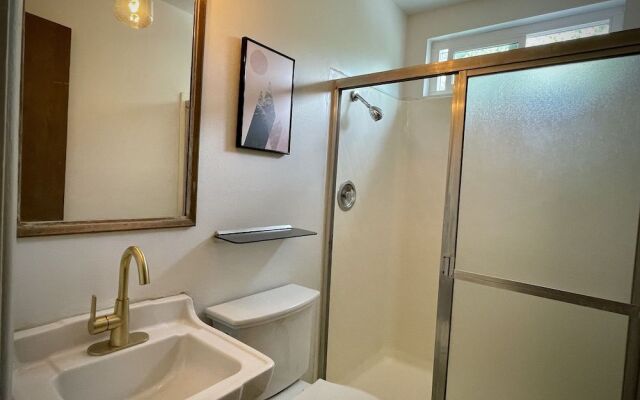 Sierra Blue Hotel & Swim Club