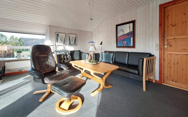 6 Person Holiday Home in Hemmet