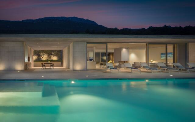 Villa Radun Home with Grand Heated Pool