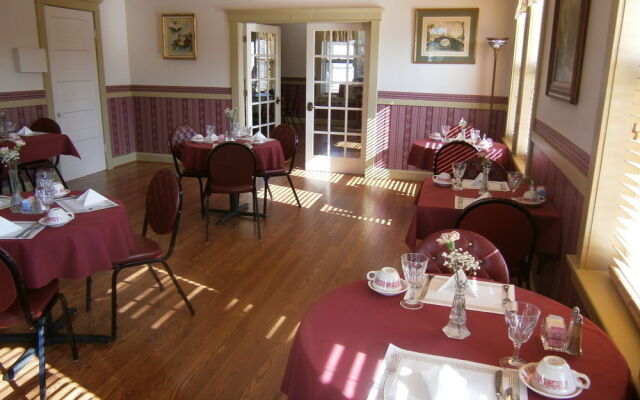 Francie's Inn