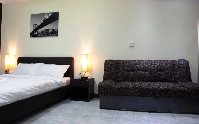 ThepThip ArtDeco Apartments